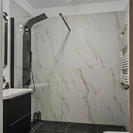 דירה Bucharest Central Apartment *