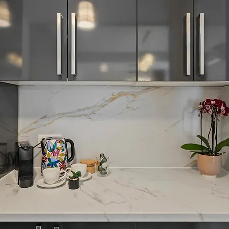 Bucharest Central Apartment דירה *